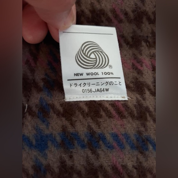 Burberry Shawl/Blanket - Picture 10 of 13